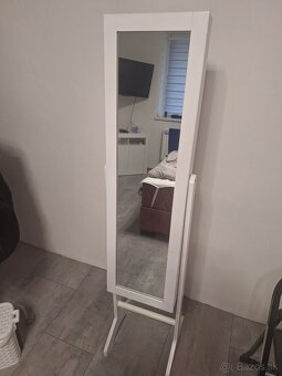 Stojan na šperky so zrkadlom - 4