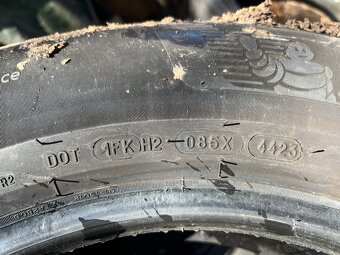 Michelin Pilot sport 4suv 235/65R17 - 4