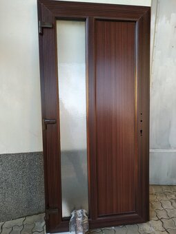Kvalitne pvc vchodove dvere - 4