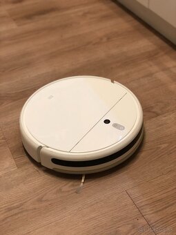 XIAOMI MI ROBOT VACUUM - 4