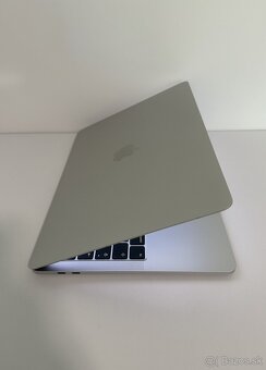 MacBook Pro 13" 2020 8/256GB Silver (100% Batéria) - 4
