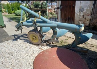 Predam rounicky pluh pravy 3 nak - 4