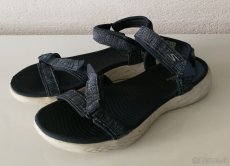 SKECHERS on The GO 600 Pôvodná cena: 59,90Eur Sandále - 4