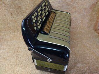 gombíkový chromatický akordeon Hohner Maestro lll. 96 bas - 4
