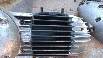 predám motor na Jawa 555 - 4