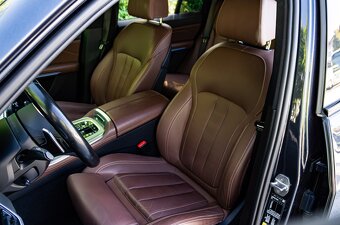 BMW X5 xDrive45e 290kW / TOP STAV / HarmanKardon / FULL LED - 4