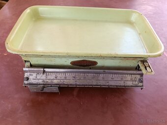 Predám staré mlynčeky,zabíjačkovú vaničku,váhu - 4