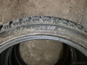 Pirelli Cinturato Winter 2 225/40 R18 92V - 4