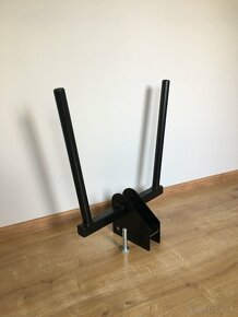 Stojan o stenu / wallmount rack - 4