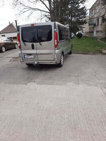 Renault trafic 2,5 tdi - 4