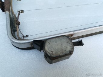 PRÍDAVNÉ ELEKTRICKÉ VYHRIEVANIE SKLA 6 VOLT - 4