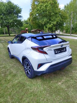 Toyota C-HR 1.8 Hybrid Dynamic E-CVT FWD, sezonné prezutie - 4