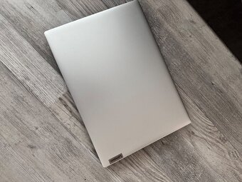 Lenovo - 4