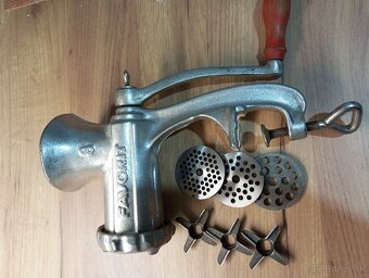 Mlynček na mäso - 4