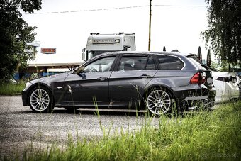 Bmw e91 330d A/T - 4