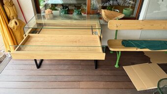 Presklená vitrína s úložným priestorom - 4