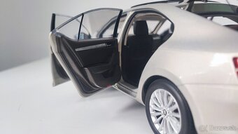 Škoda Superb 1:18 - 4