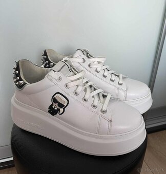 Karl Lagerfeld veľ.38 aj sedia. - 4