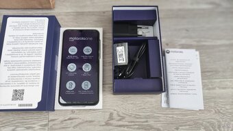 Motorola zoom - 4