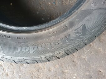 Predám zimné pneumatiky 235/60r18 - 4