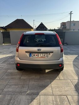 Ford Fiesta 2007 1.4 - 4