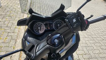 Yamaha x-max tech max 125 - 4