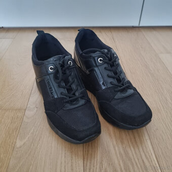 Dámske čierne tenisky - 4