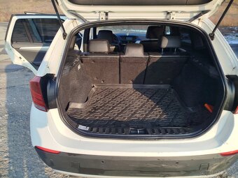 BMW X1 20d xDrive 4x4 130kw manuál 6st - 4