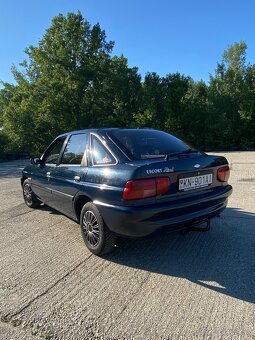 Ford Escort - 4