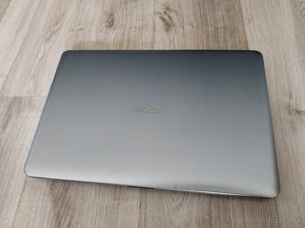 ASUS 15,6Full Hd 12Gb Ram 512Gb Sshd Nvidia Mx110 Gddr5 - 4