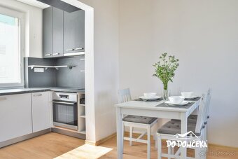 DO DOMČEKA | Svetlý 2-izbový byt s balkónmi a parkovaním na - 4
