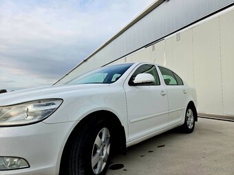 Octavia Elegance 1.9 TDI 77KW - 4