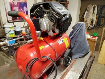 Vzduchový kompresor Hecht - 4