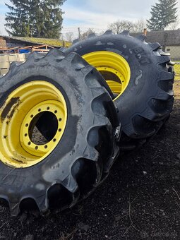 Kolesá John Deere - 4