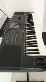 Klavìr so stojanom - 4