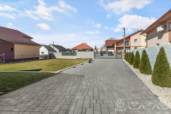 BOSEN | Na predaj zariadený 3 izbový rodinný dom po kompletn - 4