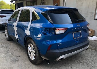 Escape / Kuga / 2021 / mierne poškodené - 4