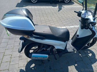 Honda SH125i - 4