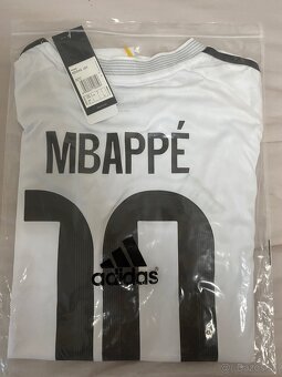 Real Madrid dres 2025/26–Kylian Mbappé #10–veľkosť L,M–nový - 4