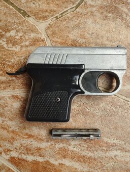 Vzduchovka slávia 631 značenie Lev,štart 1, - 4