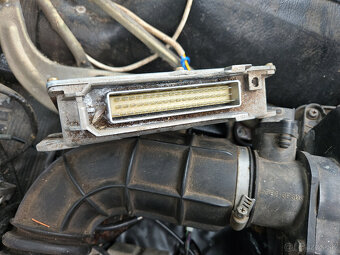 Lada Niva 1,7 štvorbodový vstrek -- riadiaca jednotka - 4