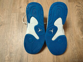 Jordan stadium 90 - 4