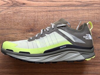 Bežecké trailové topánky North Face Victiv Infonite - 4