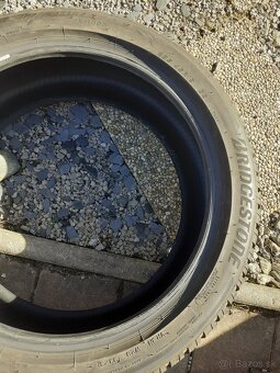 zimne 235/45 r19 - 4