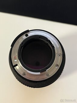 Nikon AF DC Nikkor 105mm f/2 D - 4
