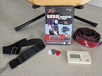 Akusticka gitara + stojan + prislusenstvo - 4