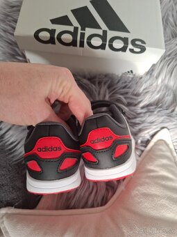 Tenisky botasky Adidas c.22 - 4