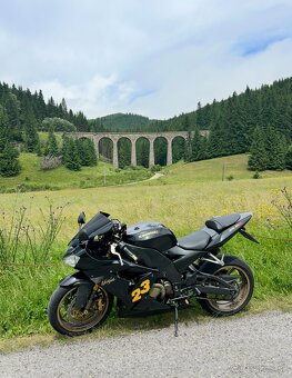 Kawasaki ninja zx-10R - 4