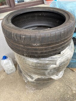 Letné pneu 225/40 r18 - 4