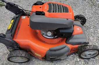Husqvarna kosacka s pohonom na diely - 4